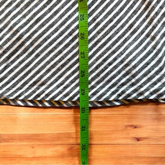 Soft Surroundings Linen Blend Landfall Cold Shoulder Tunic Top - Size Large - Picture 9 of 12